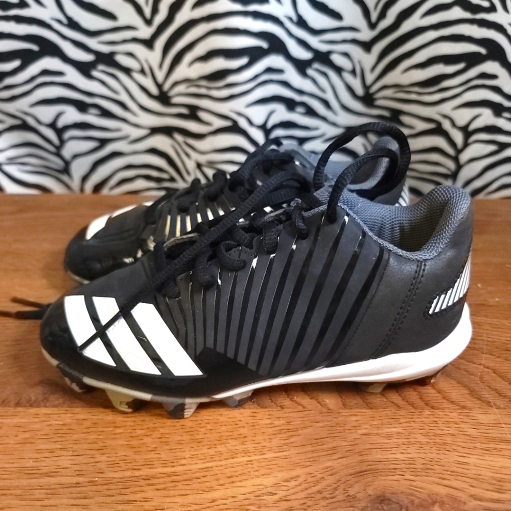 AUC4 0503 Thrifted Youth Sz. 13K Adidas Rubber Molded Cleats GWOSLOO.89